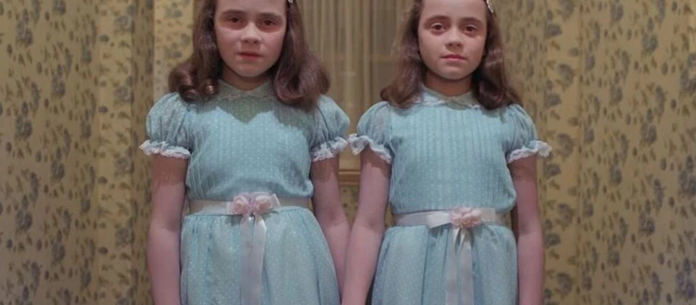 Δείτε πως είναι μετά από 39 χρόνια τα... τρομακτικά δίδυμα κοριτσάκια από τη Λάμψη (φώτο-βίντεο)